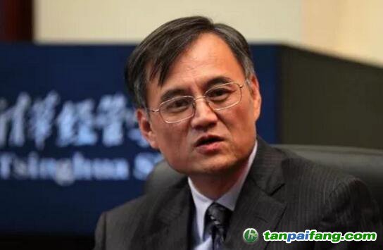 錢穎一：經濟學家，清華大學文科資深教授，曾任清華大學經濟管理學院院長